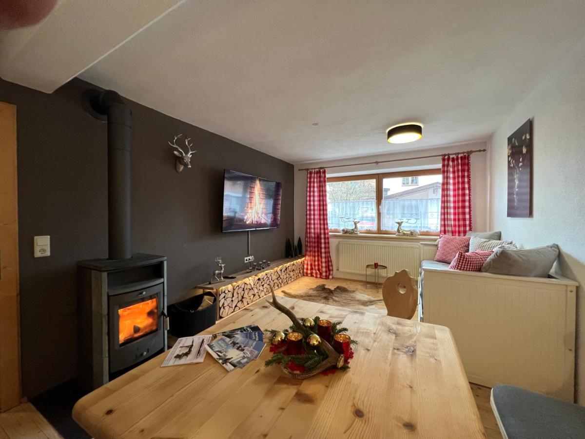 Ferienwohnung Steinbock Terrasse, Gartensauna, Garten, Grillplatz Stumm Extérieur photo