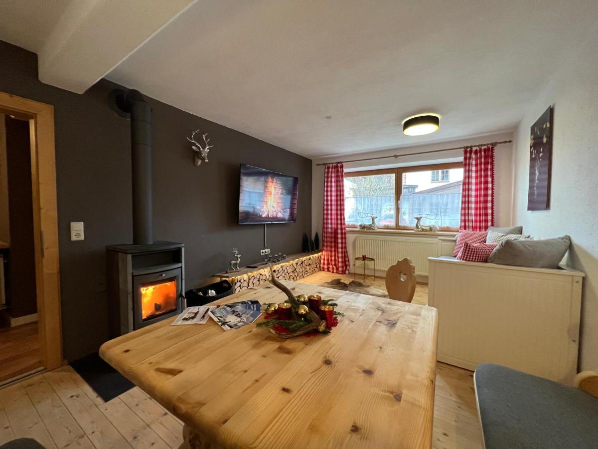 Ferienwohnung Steinbock Terrasse, Gartensauna, Garten, Grillplatz Stumm Extérieur photo