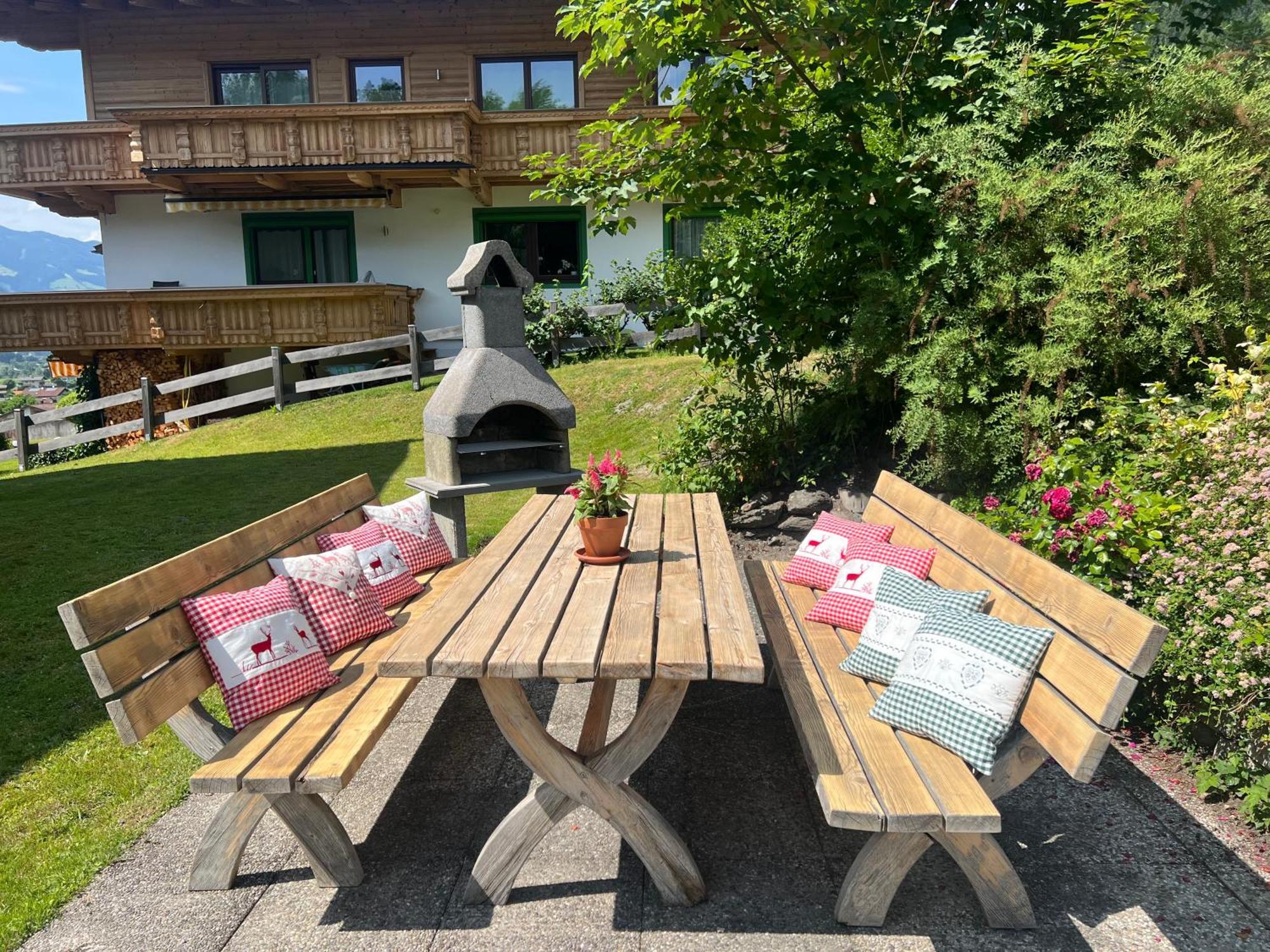 Ferienwohnung Steinbock Terrasse, Gartensauna, Garten, Grillplatz Stumm Extérieur photo
