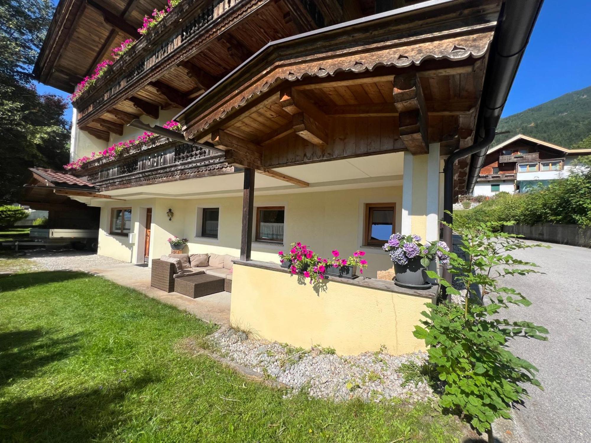 Ferienwohnung Steinbock Terrasse, Gartensauna, Garten, Grillplatz Stumm Extérieur photo
